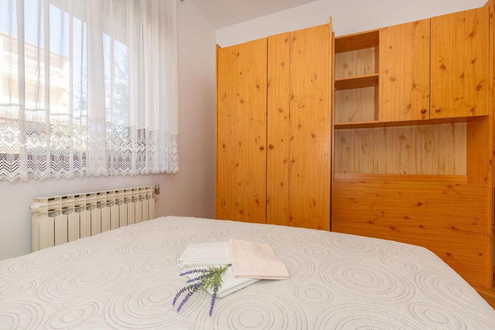 Three Bedroom Apartment In Biograd Biograd Na Moru Dış mekan fotoğraf