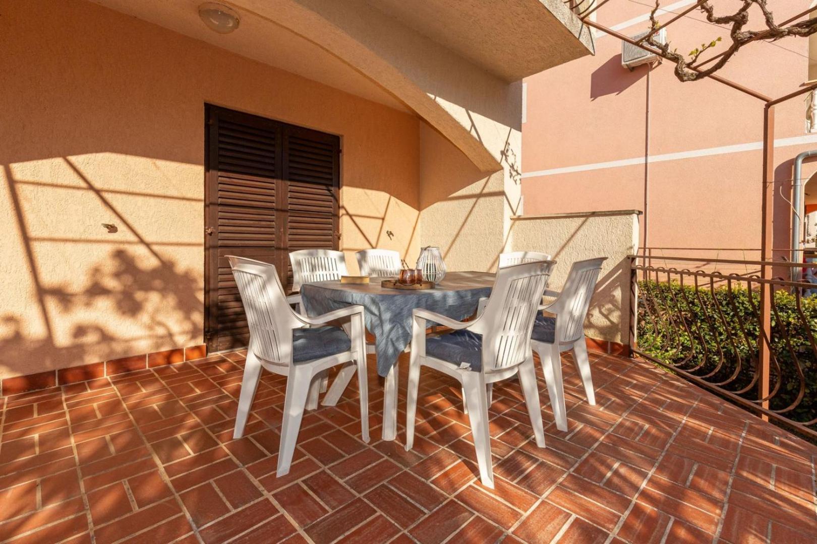 Three Bedroom Apartment In Biograd Biograd Na Moru Dış mekan fotoğraf